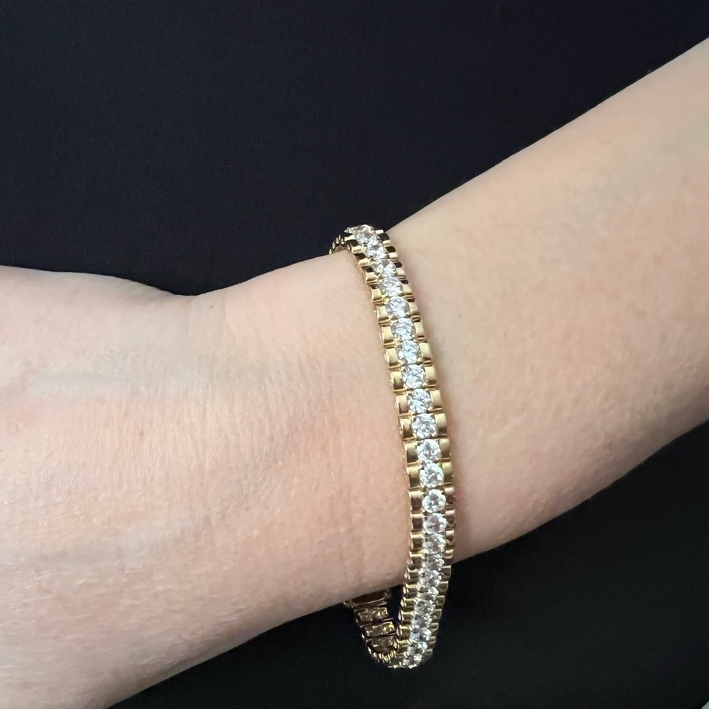 Elegant Gold and Silver Bracelet